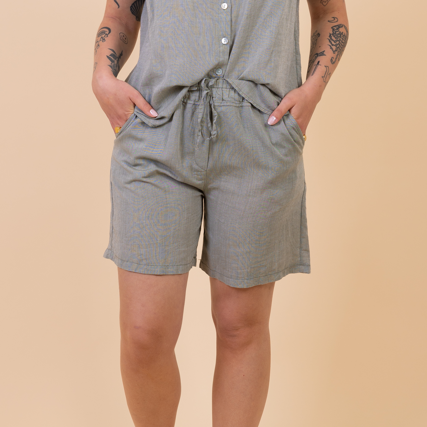 Leonora Dame Shorts i hørmix - Green - XL